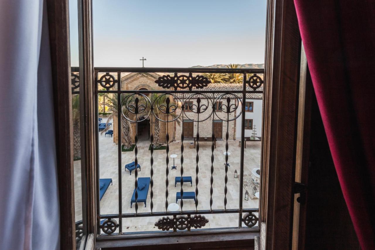 Castello Ducale Colonna Resort Ioppolo Giancaxio エクステリア 写真